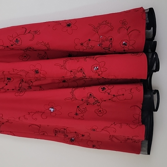 Stepping Out Red w/Black Embroidery & Sequins Party A-Line Dress S - Picture 9 of 11